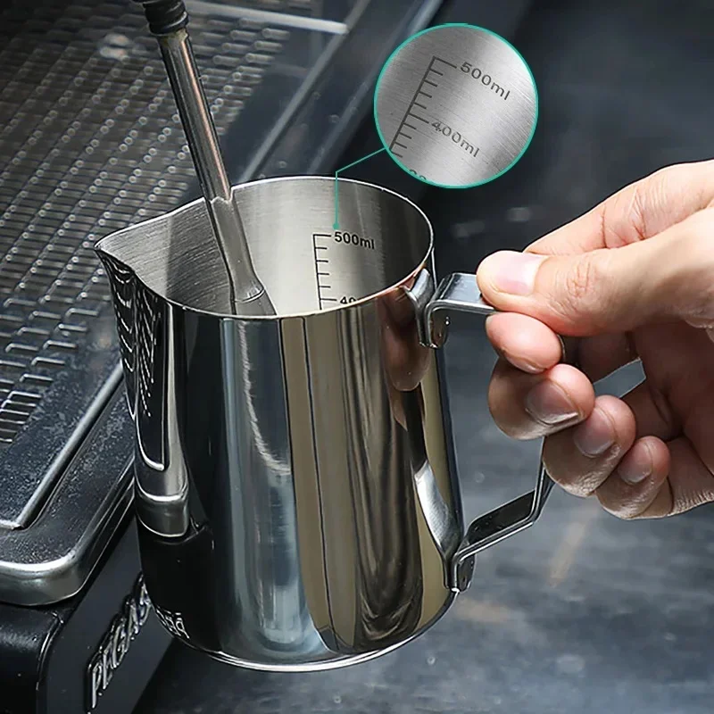 Barista Milk Jug - Melkopschuimkan van roestvrij staal met schaal,